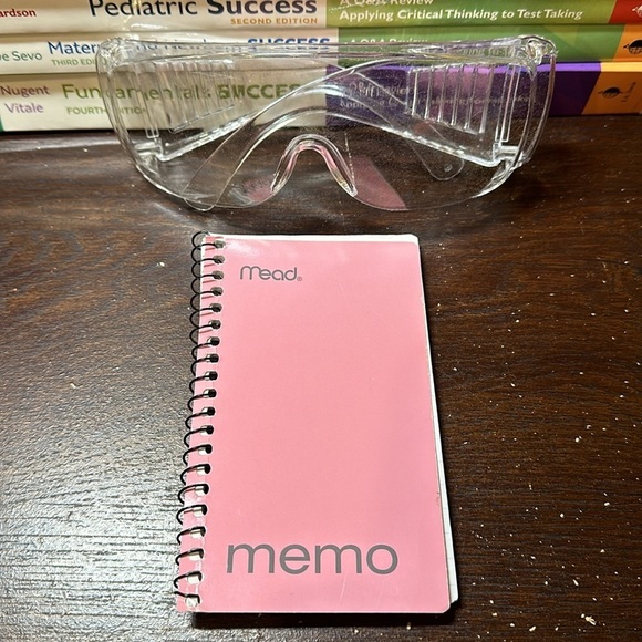 Bundle of Nursing School Textbooks, Flash Cards, and Safety Glasses - Picture 4 of 10